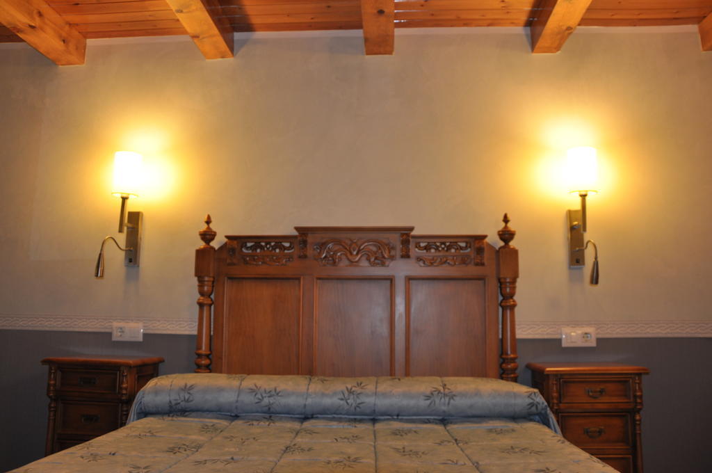 Hostal La Font Os de Civís Стая снимка